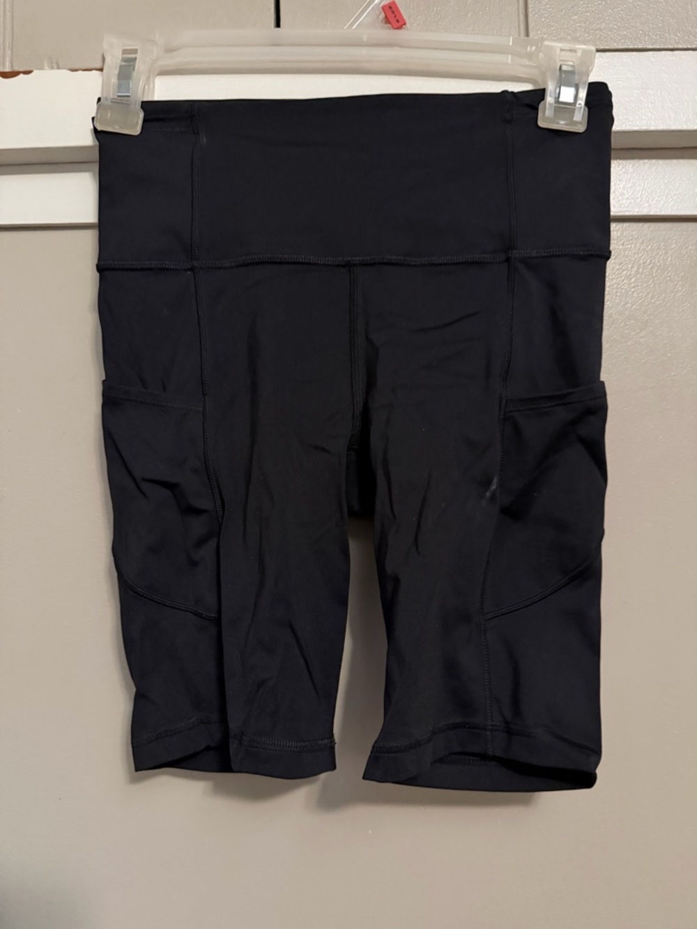 Lulu Lemon high-Waist Black Women’s Active Bike Shorts with Side Pockets